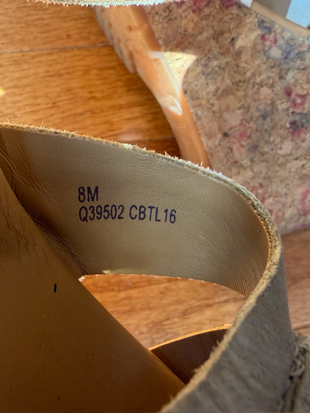Korks by Kork-Ease Floral Cork Platform Wedge Sandals Beige Leather Sz 8M - Picture 8 of 10